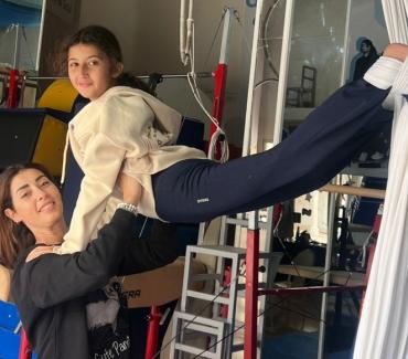 Aerial Trapeze: Building Confidence Through Movement